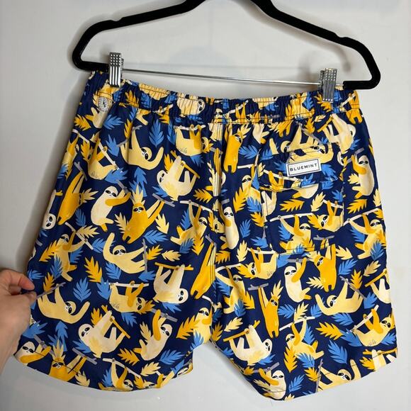 Bluemint Men’s Swim Trunks Sloth Printed - Picture 6 of 9
